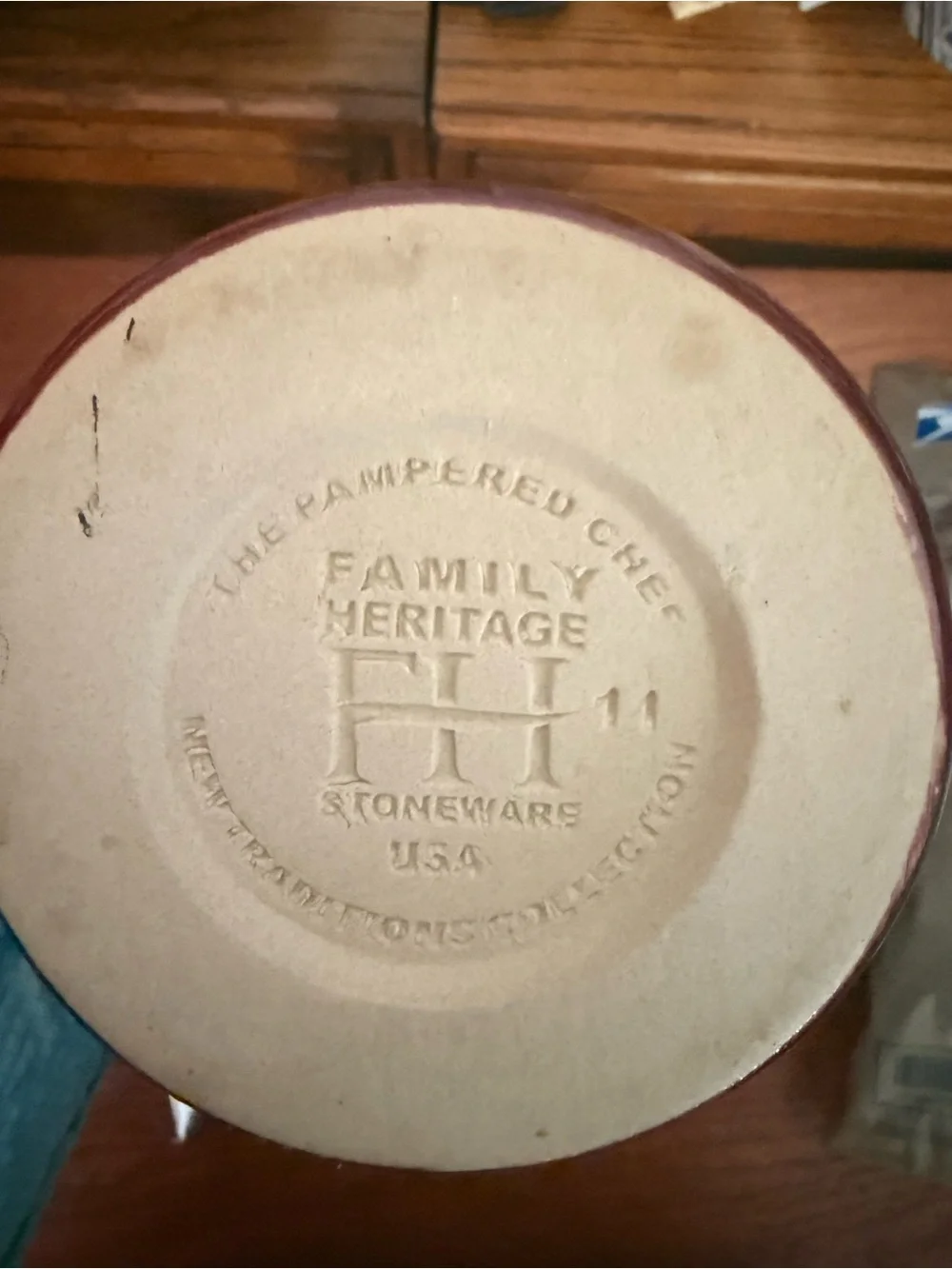 Pampered Chef Family Heritage Burgundy Stoneware Crock